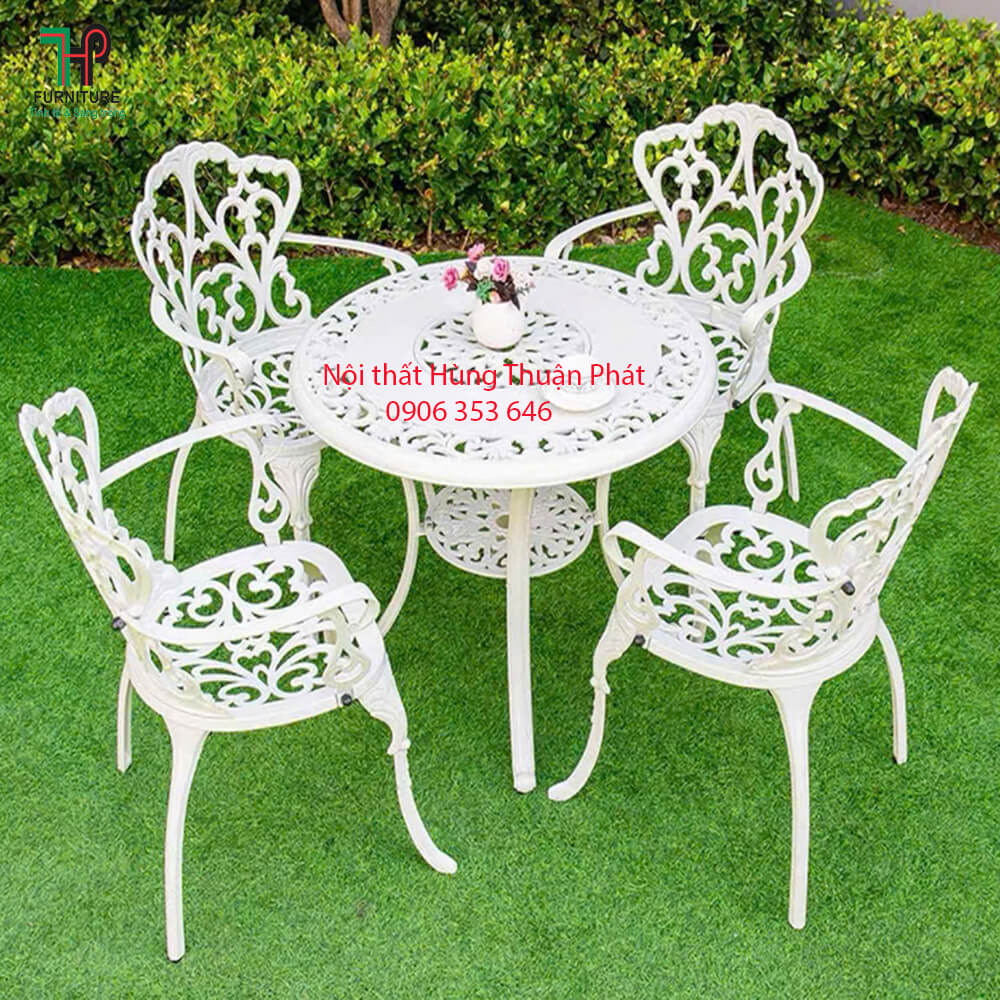 Bộ bàn ghế ngoài trời